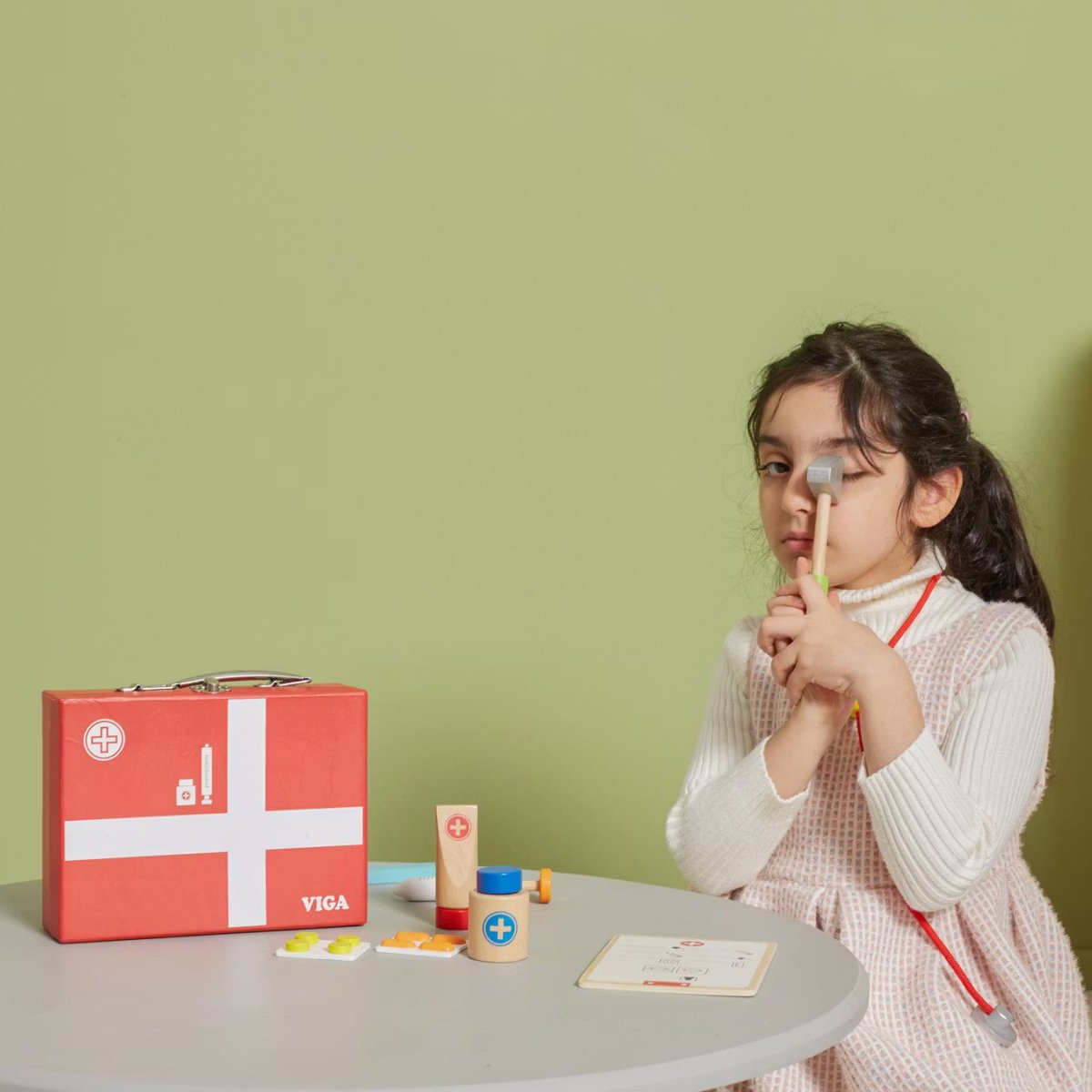 Hållbar doktorsväska i trä - Väderstads Leksaker