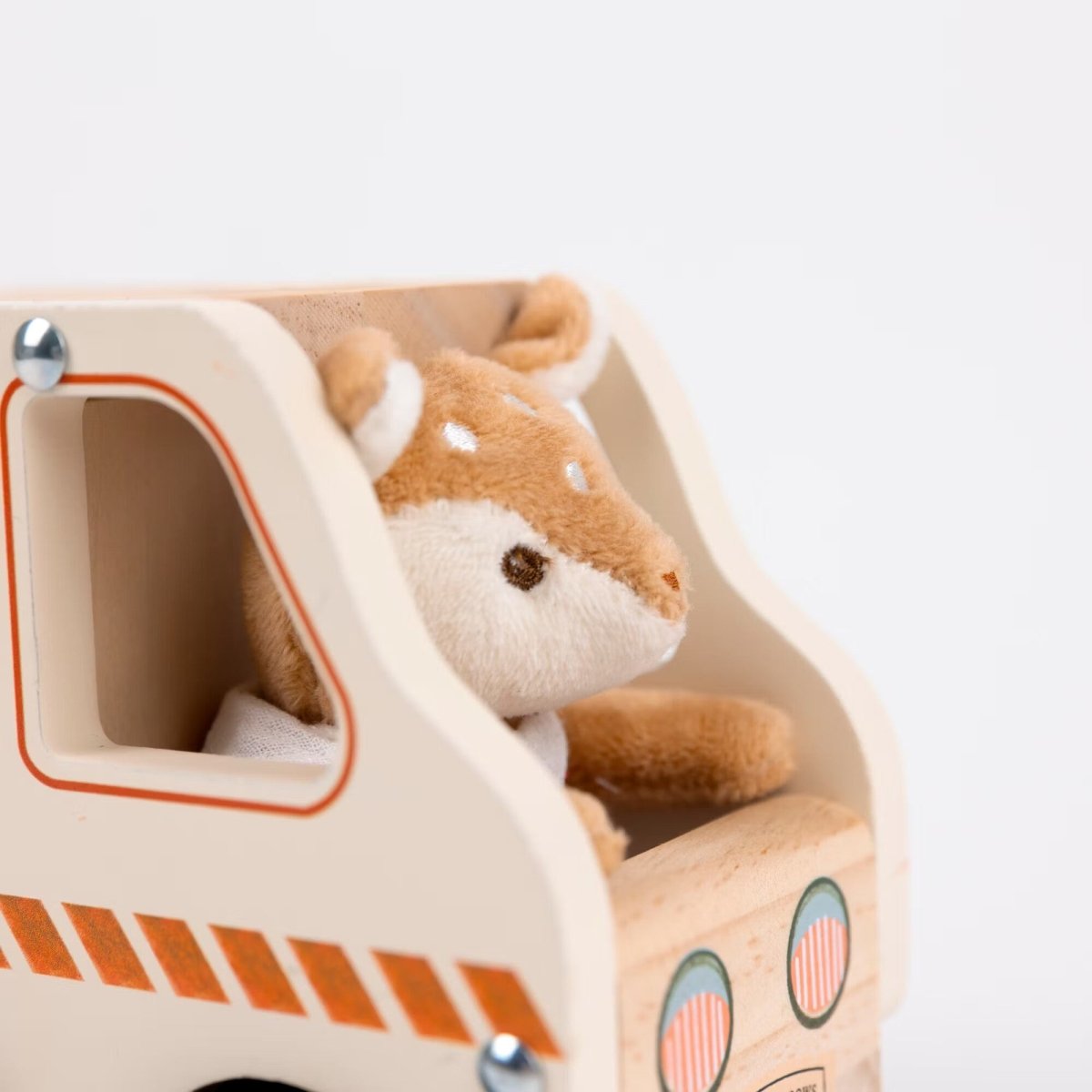 Ambulans i trä med sköterska – Minifriends - Väderstads Leksaker