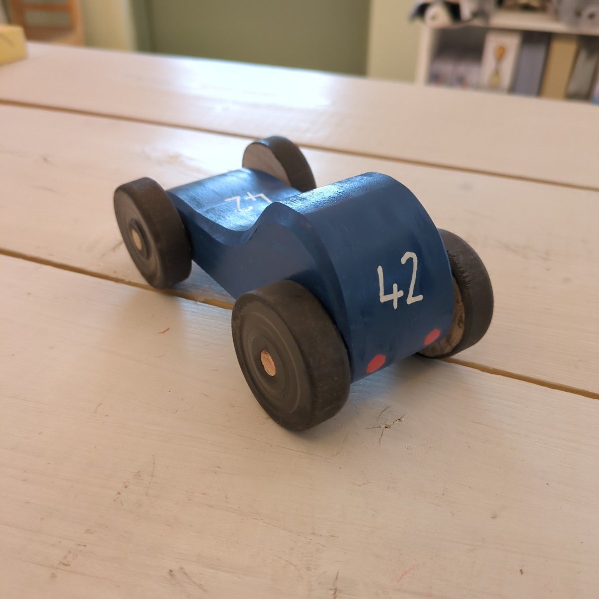 Handgjord Bil i Björk 14cm - Väderstads Leksaker